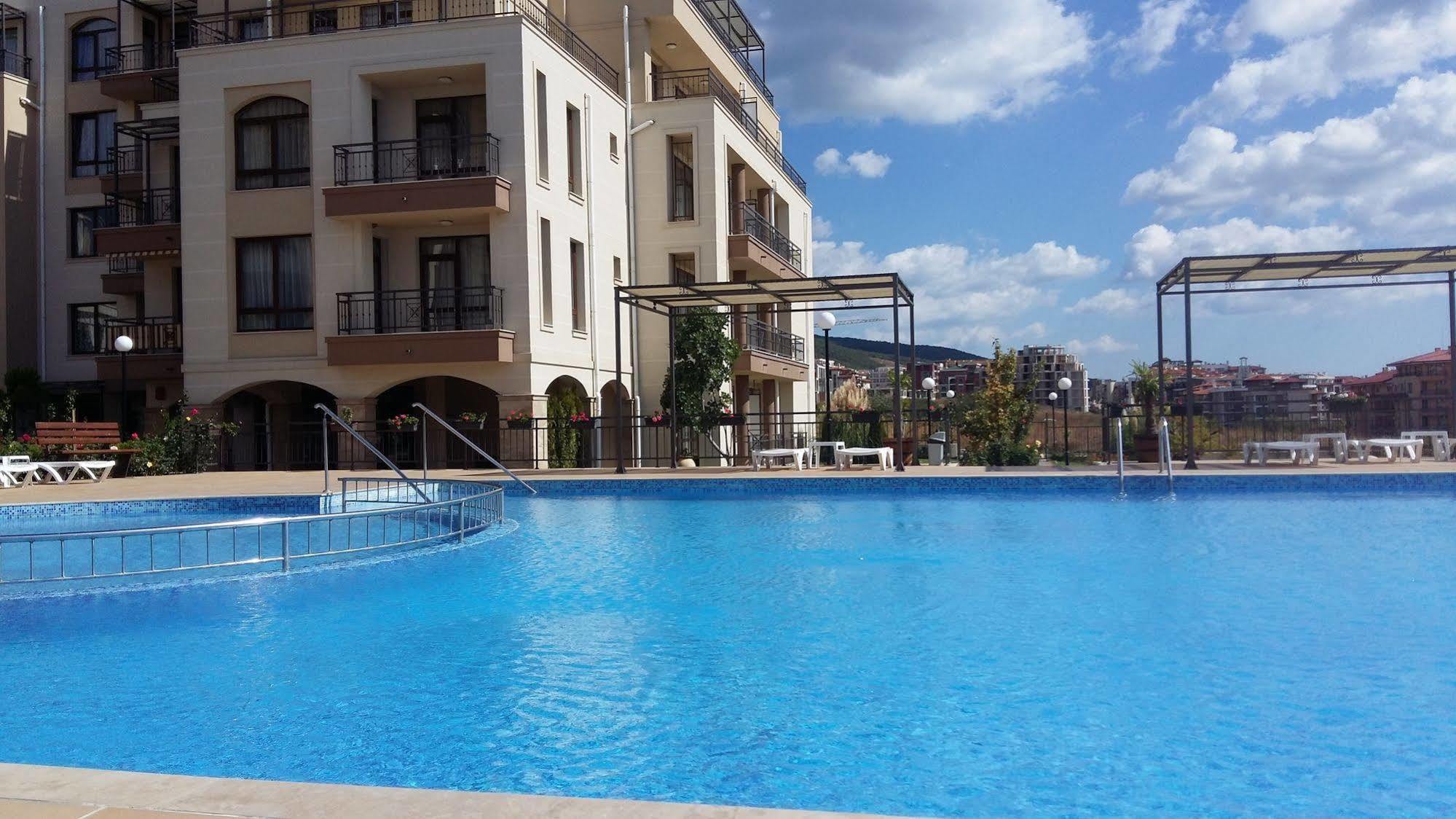Sorrento Sole Mare Aparthotel Sveti Vlas Buitenkant foto